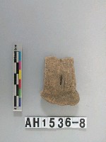 藏品(紅色粗砂陶把殘件)的圖片